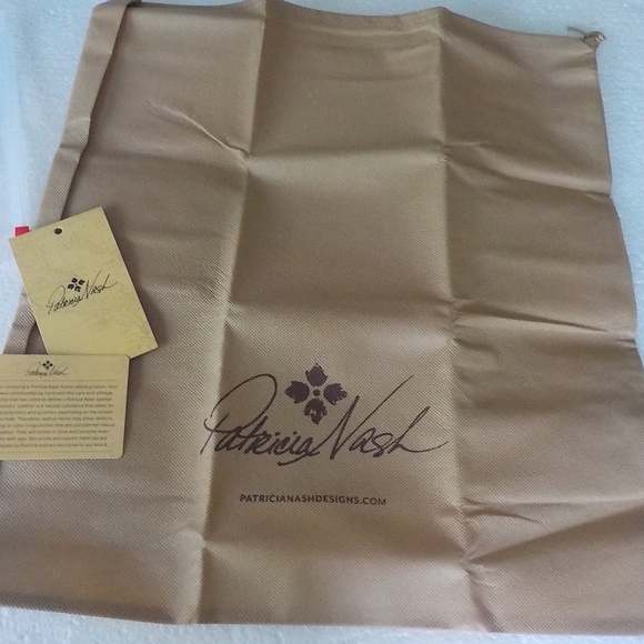 LIKE NEW Map Bag & Wallet FINAL PRICE!! - Picture 16 of 16